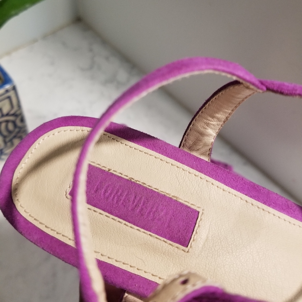 👡 FOREVER XXI MAGENTA PLATFORM SANDALS - Picture 5 of 11
